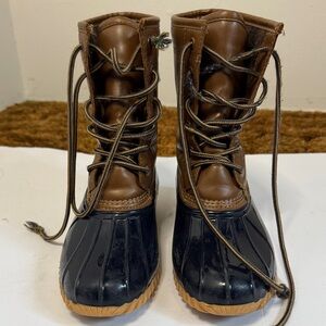 The Original Duck Boot By Sporto Ariel Brown and Navy Lace-Up Leather Boots 7.5M